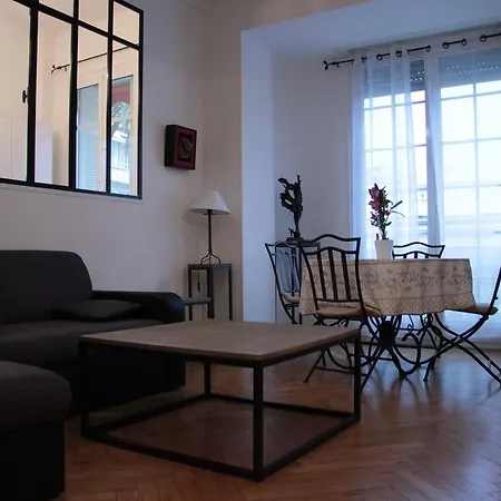 Apartment Square Alziary