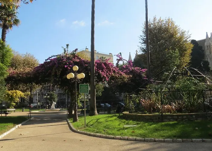 Square Alziary Apartment